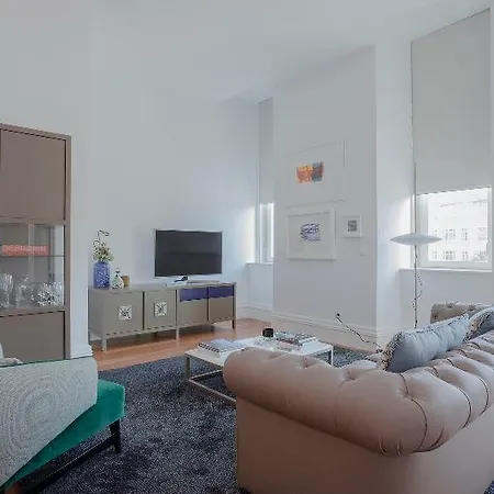 Aliados Luxury דירה